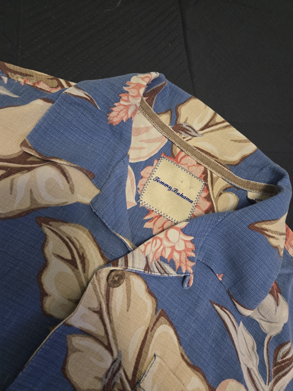 Tommy Bahama Blue Floral Lightweight Button Up Size Med